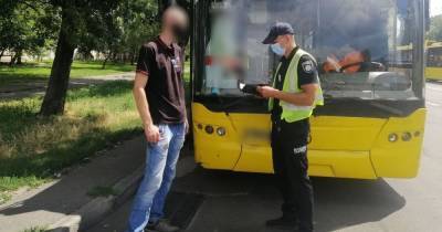 В Киеве водитель троллейбуса под наркотиками возил пассажиров (фото) - focus.ua - Украина - Киев