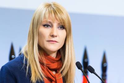 Светлана Журова - Журова: "Гонорары олимпийцев далеко не такие уж баснословные" - sport.ru - Россия - Другие