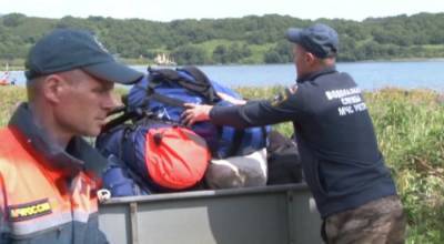 Владимир Солодов - Упавший вертолет Ми-8 обнаружен в озере на глубине 110 метров с отломанным хвостом - interfax-russia.ru - Россия