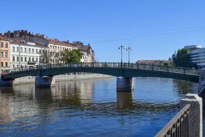 Юная петербурженка ударилась головой о мост во время водной прогулки по Фонтанке - spb.mk.ru