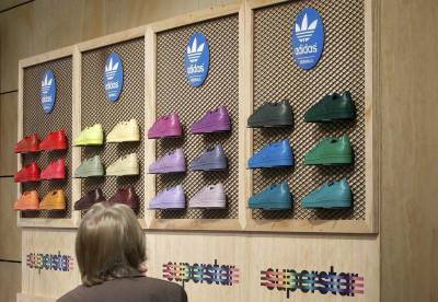 Adidas согласилась продать Reebok за $2,5 млрд - smartmoney.one - США - Reuters