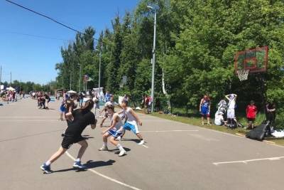 Тамбовчане отметят День физкультурника соревнованиями по уличному баскетболу - tambov.mk.ru - Тамбовская обл.