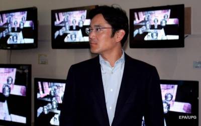 Пак Кынхе - Ли Чжэен - Вице-президент Samsung освобожден из тюрьмы досрочно - korrespondent.net - Южная Корея - Украина - Сеул - Корея