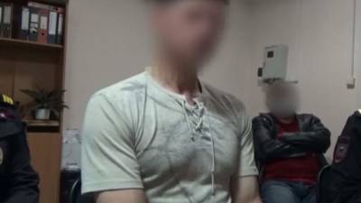 Под Иркутском мужчина удерживал в доме девочку после убийства ее родственников - iz.ru - Россия - Иркутская обл. - Израиль - Иркутск