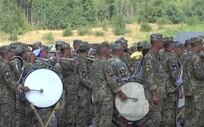 Андрей Таран - Парад с новым строевым шагом: Глава Минобороны Украины заявил об отходе «от советской системы организации парадов» - topwar.ru - Россия - Украина
