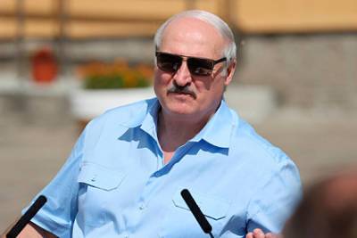 Лукашенко приготовился получить миллиард долларов вопреки протестам США и ЕС - lenta.ru - США - Белоруссия
