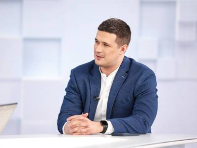 Михаил Федоров - Федоров: Мы не будем отображать в "Дії" документы с бумажных паспортов. Поэтому советую получать ID-карты или загранпаспорта - gordonua.com - Украина