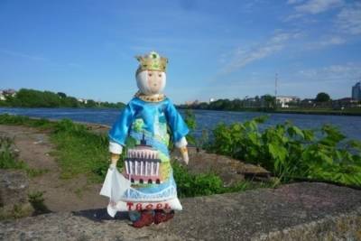 «Лед тронулся»: мастерицы-кукольницы из городов России ждут восстановления Речного вокзала - tver.mk.ru - Россия - Тверь