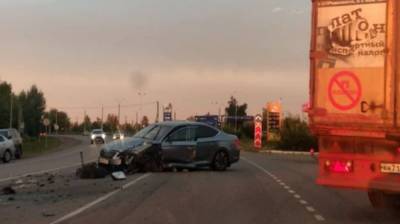 Одна женщина погибла и две пострадали в лобовом столкновении легковушек под Воронежем - vestivrn.ru - Воронеж - Тамбов