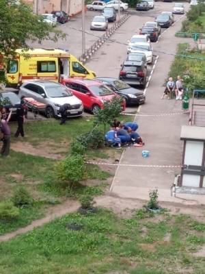 Безработный экс-студент выпал из окна на ул. Чехова, его не спасли - vologda-poisk.ru - Ярославская обл. - Ярославль