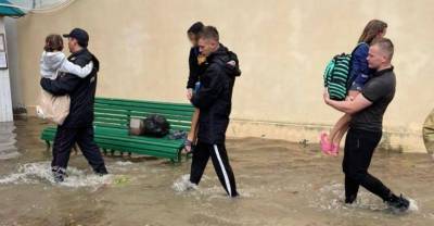 На Кубани эвакуировали более 900 детей из четырёх лагерей из-за подтоплений - reendex.ru - Россия - Анапа - Краснодарский край - район Славянский - район Темрюкский
