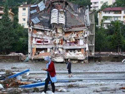 Тайип Эрдоган - Количество жертв после наводнения в Турции возросло до 38 - unn.com.ua - Украина - Киев - Турция - Стамбул