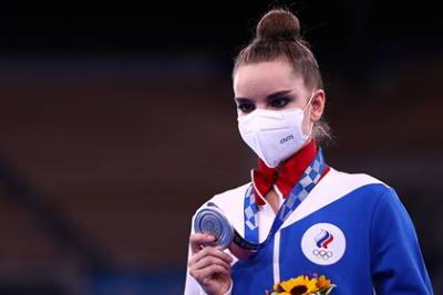 Дина Аверина - Из Израиля - Тренер гимнастки из Израиля высказалась о неумении россиян проигрывать - lenta.ru - Россия - Токио - Израиль