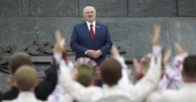 Александр Лукашенко - Лукашенко описал передачу власти новому поколению - rus.delfi.lv - Латвия