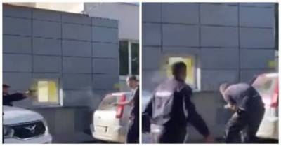 В Уфе полицейский расстрелял неадекватного мужчину с ножом - skuke.net - Россия - Башкирия - Уфа - Интересно