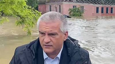«Стоял по пояс в воде» — Аксенов рассказал, где был во время звонка Путина - eadaily.com - Россия - Крым - Керчь