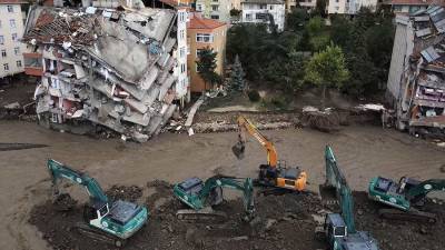 Сулейман Сойлу - Число жертв наводнений в Турции возросло до 58 - iz.ru - Израиль - Турция