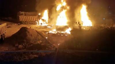 Восемь человек погибли в результате взрыва танкера в Ливане - iz.ru - Израиль - Ливан - Бейрут - Twitter