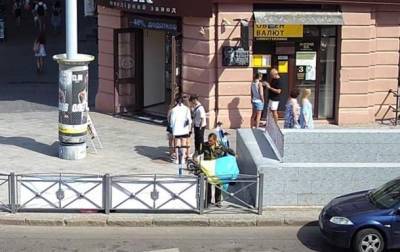 В Одессе мужчина пытался похитить флаг Украины - korrespondent.net - Украина - Одесса