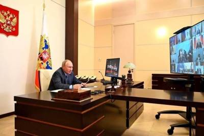 Владимир Путин - Александр Усс - Губернатор Усс подтвердил Путину готовность Красноярского края помочь Якутии в борьбе с лесными пожарами - kras.mk.ru - Россия - Красноярский край - респ. Саха