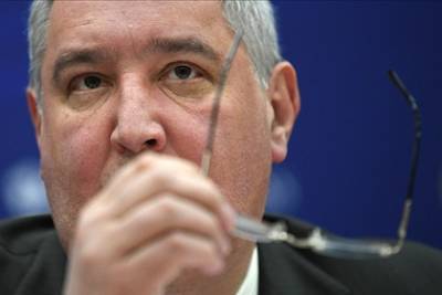 Дмитрий Рогозин - «Роскосмос» не стал обвинять американского астронавта в сверлении дырки в «Союзе» - lenta.ru