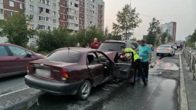 В Первоуральске пьяный водитель с восьмимесячным ребенком в салоне попал в ДТП - newdaynews.ru - Екатеринбург - Свердловская обл. - Первоуральск