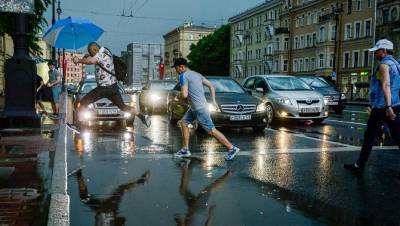Михаил Леус - Циклон принесёт в Петербург кратковременные дожди и порывистый ветер - dp.ru - Санкт-Петербург