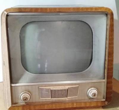 Чиним телевизор 1959 года Утраченные технологии Ответ на пост «Люди не хотят работать за 80 тысяч рублей в… - skuke.net - Интересно