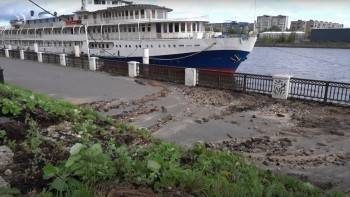 В Череповце из-за дождей разрушается Набережная - vologda-poisk.ru - Вологда - Череповец