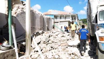 Саманта Пауэр - Число погибших при землетрясении на Гаити достигло почти 1,3 тысячи - eadaily.com - США - Гаити