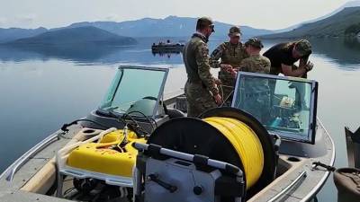 Тело пятого погибшего при падении Ми-8 в озеро на Камчатке подняли на поверхность - 5-tv.ru - Россия - Камчатский край