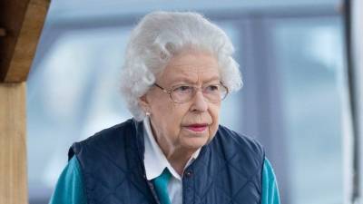 принц Уильям - Елизавета II - принц Чарльз - принц Эндрю - Принц Уильям обеспокоился состоянием Елизаветы II из-за скандала с насилием - 5-tv.ru - Англия
