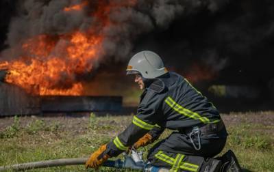 В Одесской области ликвидировали пожар на складах с зерном - korrespondent.net - Украина - Одесская обл. - район Одесский