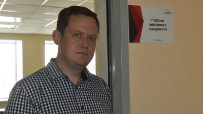 Из-за поста в Facebook директора новосибирского колледжа вызвали в СК - runews24.ru - Новосибирск
