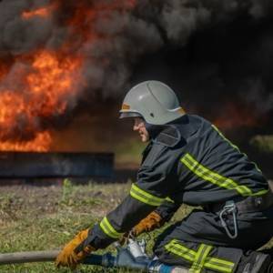 В Одесской области ликвидировали пожар на складах с зерном. Фото - reporter-ua.com - Украина - Одесская обл. - район Одесский