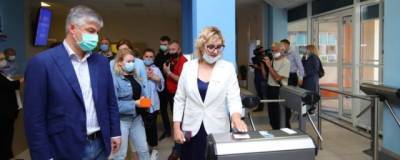 Елен Кожухов - Алексей Логвиненко - Логвиненко проверил школы Ростова на готовность к учебному году - runews24.ru