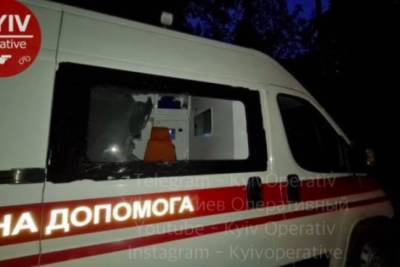 Анастасий Маркин - "Изо рта идет пена": в Киеве неадекватный мужчина с ножом напал на бригаду скорой - rupor.info - Киев