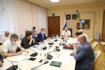 Олег Мельниченко - Олег Мельниченко недоволен ситуацией с поборами в школах и детсадах - mk.ru - Пензенская обл.