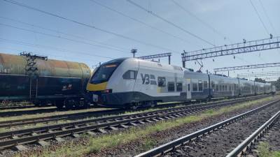 В Україну приїхала перша швейцарська електричка Stadler Flirt, яку будуть тестувати на маршрутах City Express [фото, відео] - itc.ua - Україна - Швейцарія