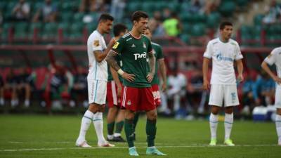 Федор Смолов - В «Локомотиве» ответили на слухи о травме Смолова в матче с «Зенитом» - russian.rt.com - Москва - Санкт-Петербург