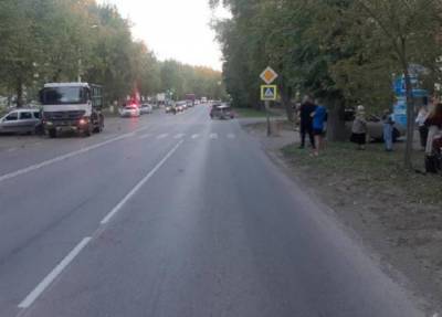 Переходившего дорогу пешехода в Перми насмерть придавил упавший дорожный знак - province.ru - Пермь - Пермский край