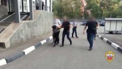 Опубликованы кадры задержания задушившего девушку лосинами в Москве - iz.ru - Москва - Россия - Израиль - Узбекистан