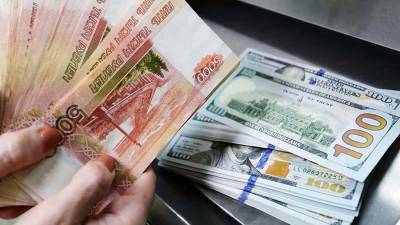 Анна Бодрова - Аналитик назвала причины оттока денег россиян с депозитов - iz.ru - Россия - Израиль