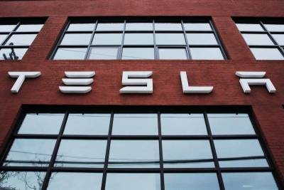 Владимир Садыков - Марин Бобров - Регуляторы США начали проверку безопасности 765.000 машин Tesla - smartmoney.one - США - Вашингтон - Reuters
