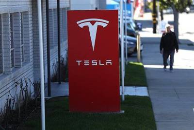 Акции Tesla дешевеют на 5% на новостях о расследовании ряда аварий этих автомобилей - smartmoney.one - Москва - США