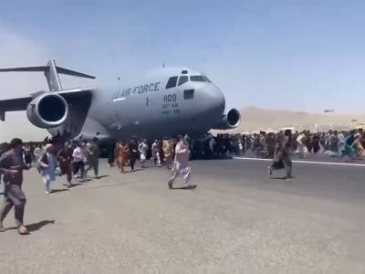 Фрэнк Маккензи - Боевики пообещали американским военным не мешать эвакуации из аэропорта Кабула - rosbalt.ru - Россия - США - Афганистан - Кабул