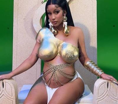 Лиззо довели до слез хейтеры в сети: на защиту певицы встала Cardi B - skuke.net