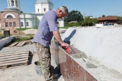 Реконструкция памятника на Соборной горе в Серпухове идёт полным ходом - serp.mk.ru