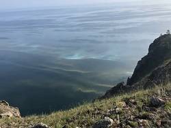 "Жижа вместо пляжа": Вода в Байкале окрасилась в мутно-зелёный цвет - newsland.com - Байкал - Экология