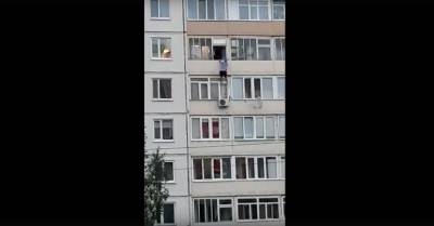 Россиянин в ходе ссоры вытолкнул приятеля с балкона шестого этажа - agrimpasa.com - Россия - Когалым